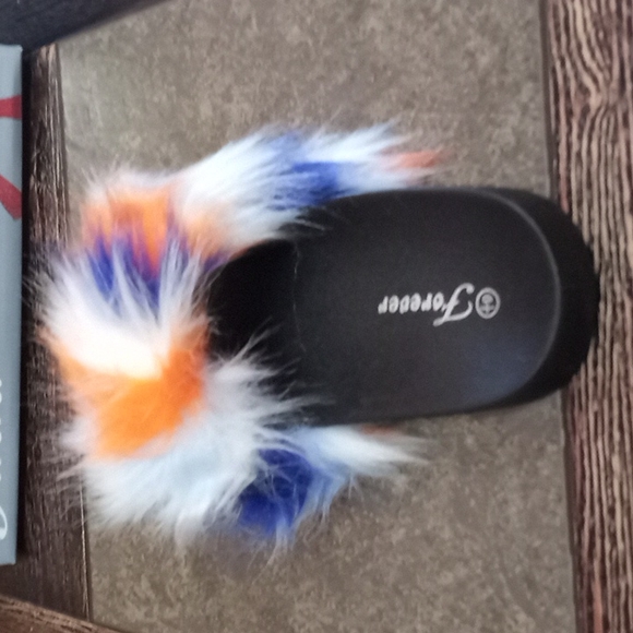 Multicolor Slipers - Picture 3 of 6